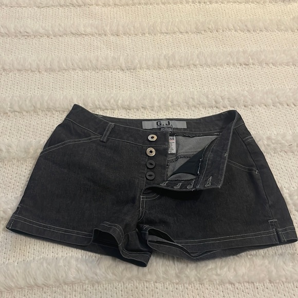 G. J. Guess jeans shorts 27 - Picture 5 of 9